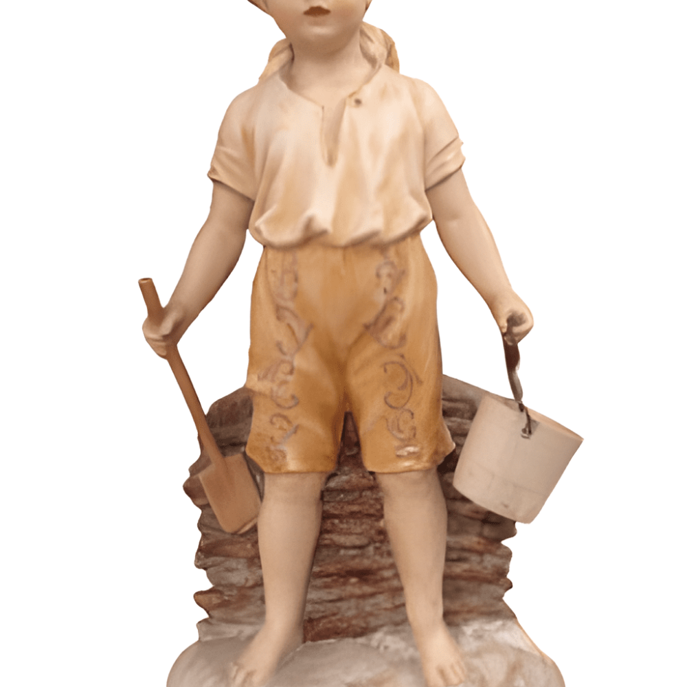 NIÑO JUGANDO A LOS CASTILLOS