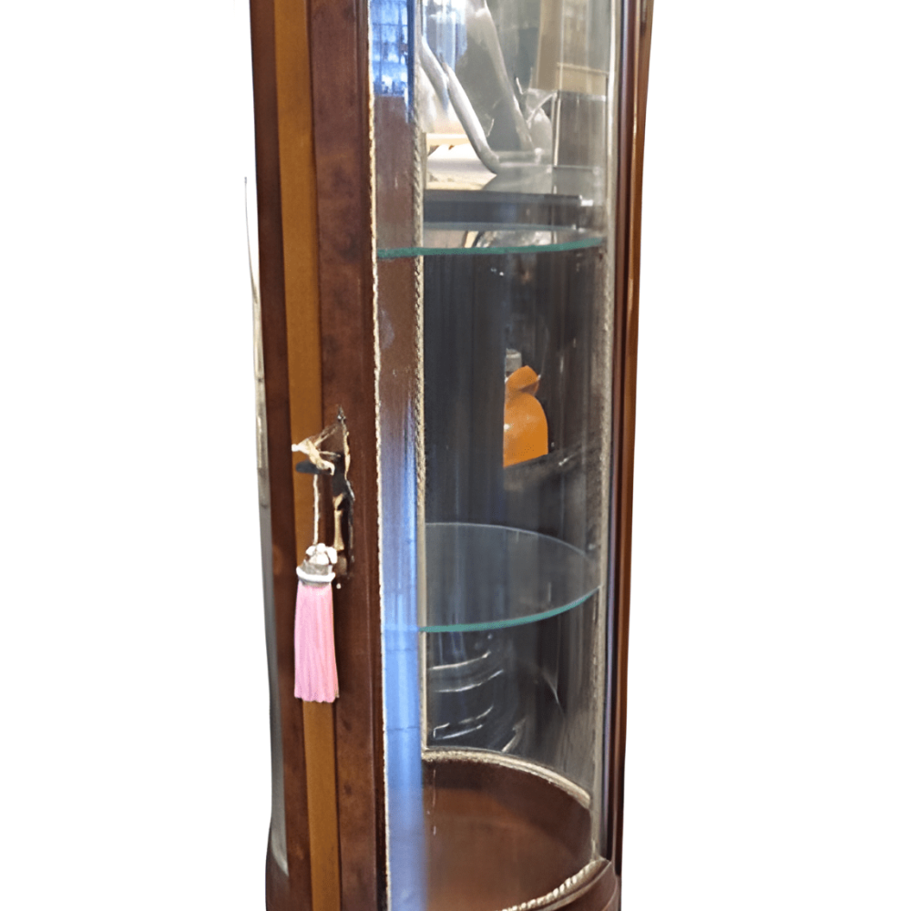 MOBILIARIO -VITRINA T ALTURA 111 X DIAMETRO 32